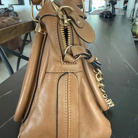 Chloe Paraty Medium Leather Shoulder Bag - Picture 7 of 14